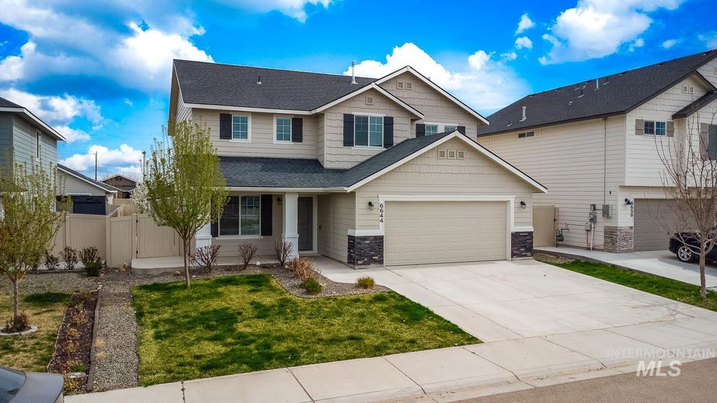 Photo of 6644 S Nordean Ave, Meridian, ID 83642 (MLS # 98980185)
