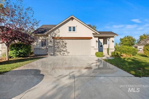 Photo of 3111 NW 13th St, Meridian, ID 83646 (MLS # 98965093)