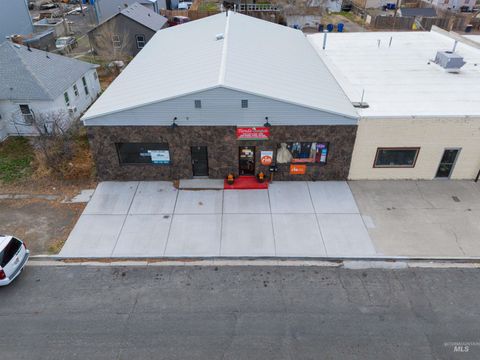 Photo of 339 4th Ave W Ave #1, Twin Falls, ID 83301 (MLS # 98987484)