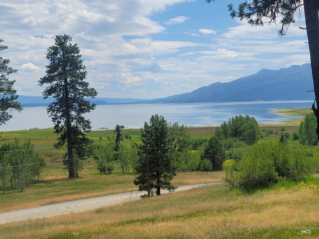 Photo of 1629 West Mountain Road, Cascade, ID 83611 (MLS # 98994637)