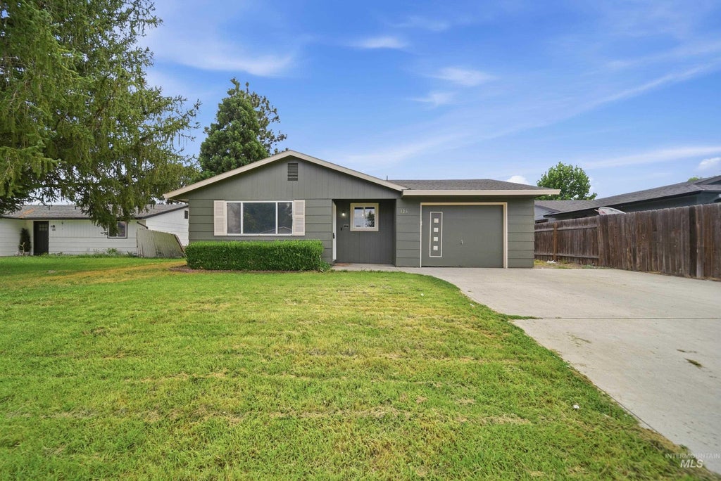 Photo of 125 Donna Dr, Middleton, ID 83644 (MLS # 98999209)