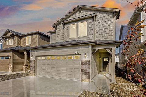 Photo of 173 W Broyhill St, Meridian, ID 83642 (MLS # 98976591)