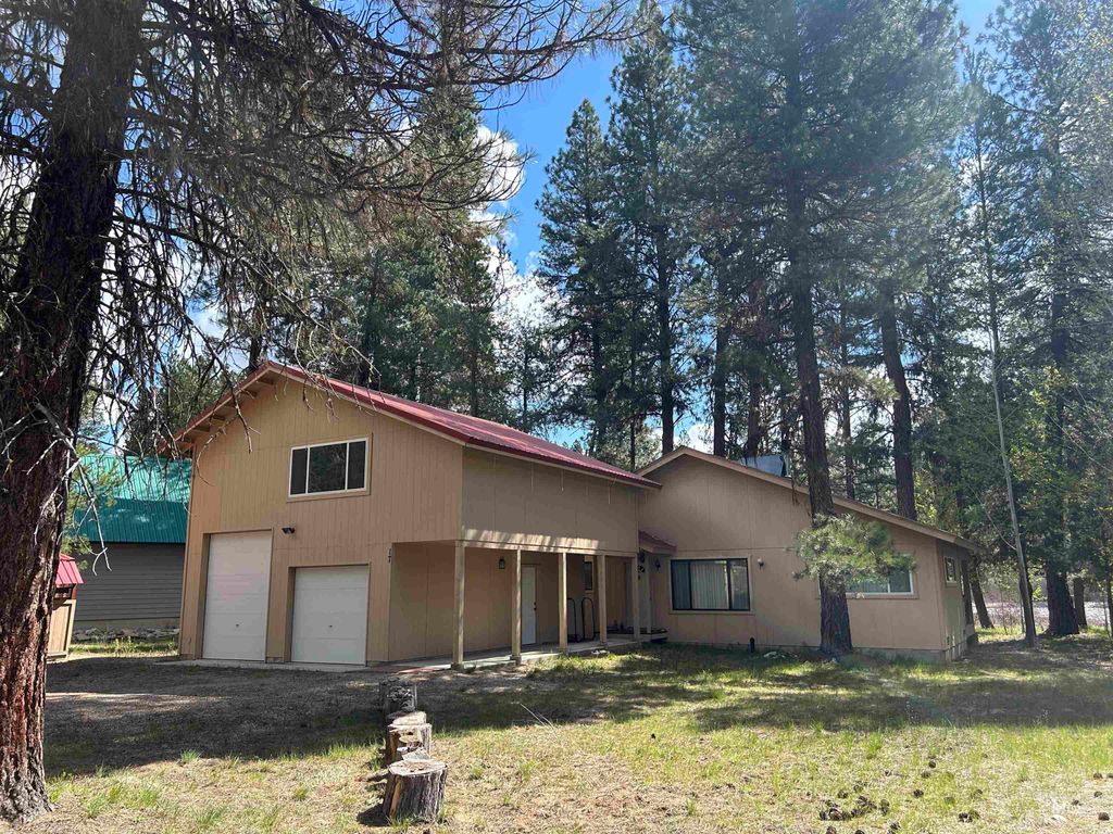 Photo of 17 Bransons Dr, Lowman, ID 83637 (MLS # 98984548)