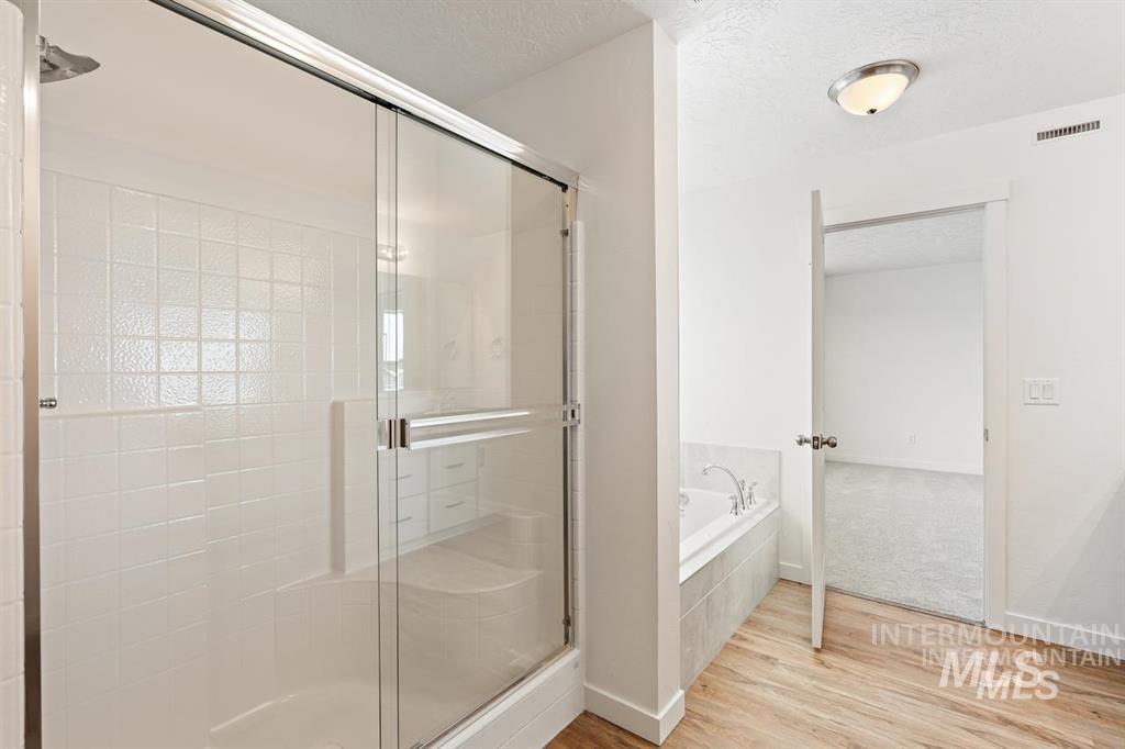 1592 Sw Silverstone Ave