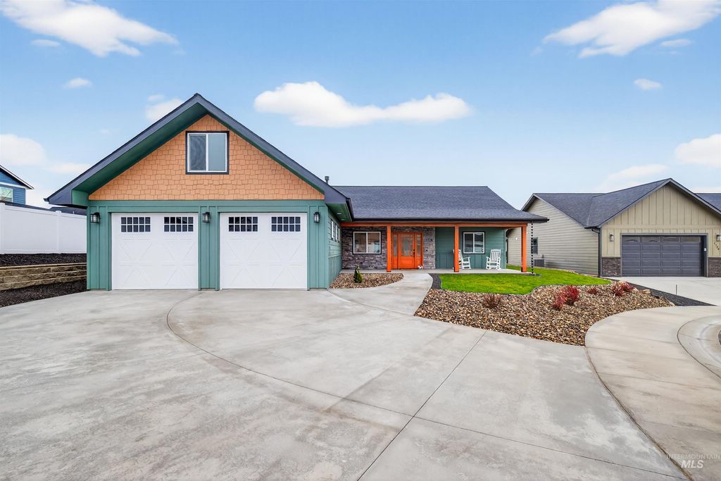 Photo of 1719 Pathway Court, Lewiston, ID 83501 (MLS # 98971101)