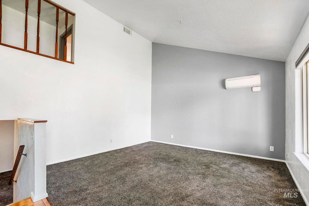 Photo of 825 Westwind Dr, Twin Falls, ID 83301 (MLS # 98983924)