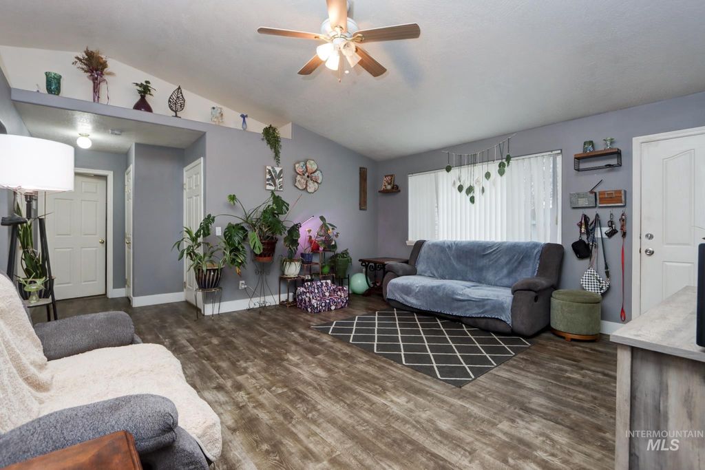 Photo of 1108 NW 24th Street, Fruitland, ID 83619 (MLS # 98974869)