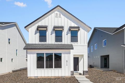 Photo of 6714 W Redwood Creek Dr, Meridian, ID 83646 (MLS # 98979236)