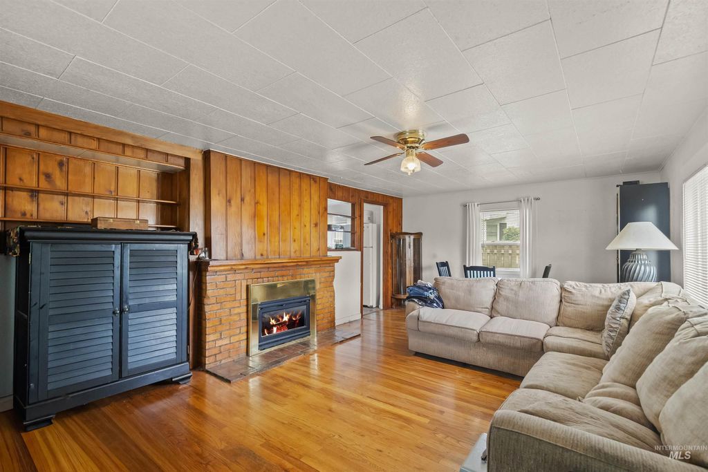 Photo of 3512 16th St, Lewiston, ID 83501 (MLS # 98994477)
