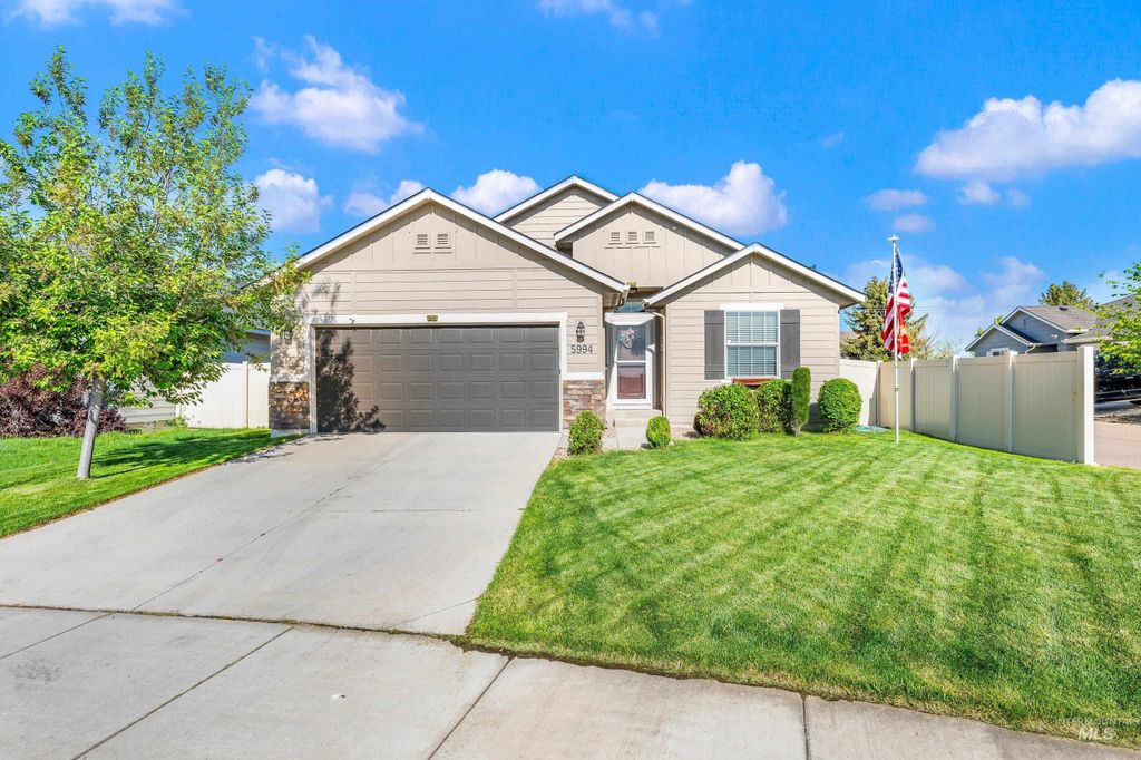 Photo of 5994 S Donaway Ave, Meridian, ID 83642 (MLS # 98985610)