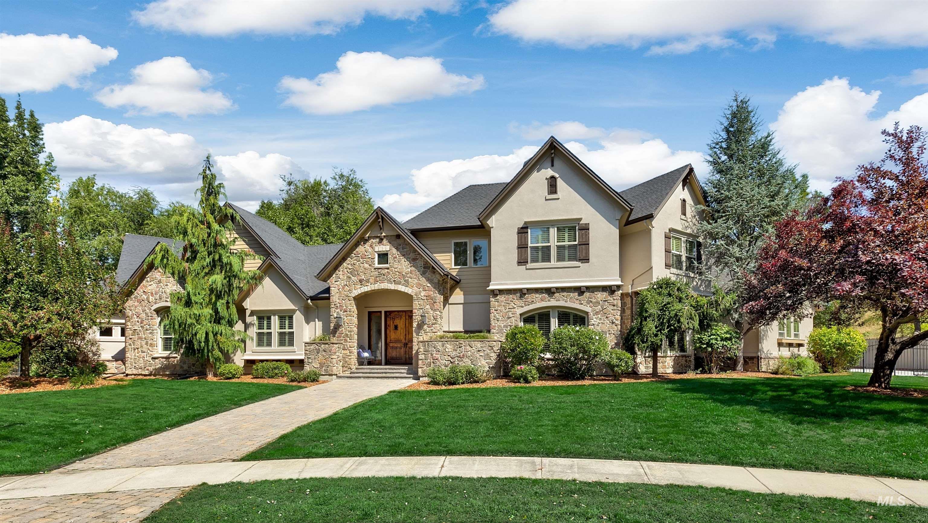 1450 E Covey Run Ct