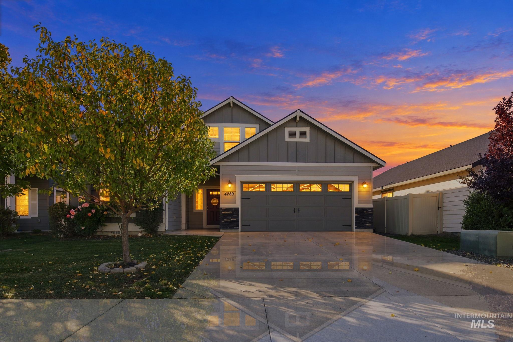 4289 W Balance Rock Drive