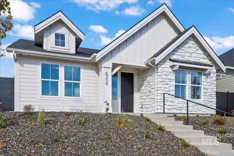 Photo of 6403 N Barholm Ln, Eagle, ID 83616 (MLS # 98990408) Photo of 6403 N Barholm Ln, Eagle, ID 83616 (MLS # 98990408)