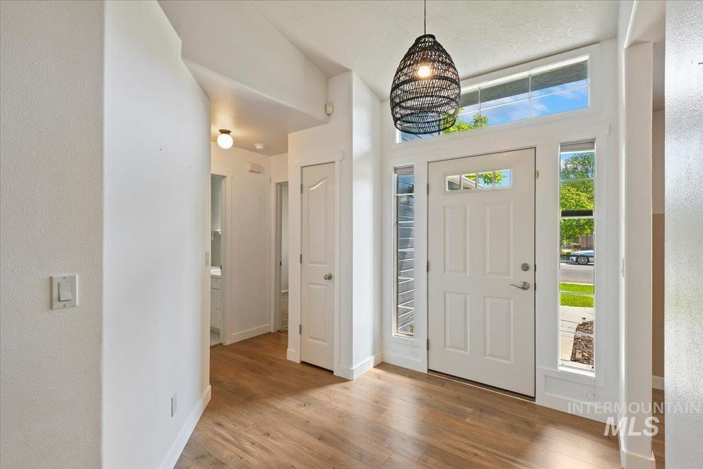 Photo of 175 N Orchard Heights Way, Nampa, ID 83651 (MLS # 98971861)