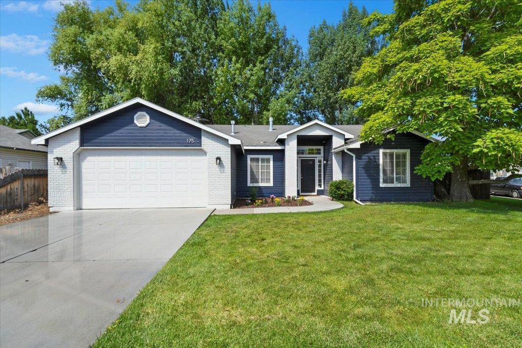 Photo of 175 N Orchard Heights Way, Nampa, ID 83651 (MLS # 98971861)