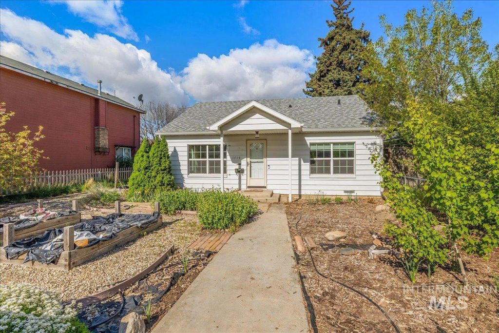 Photo of 1715 S Robert St, Boise, ID 83705 (MLS # 98984154)