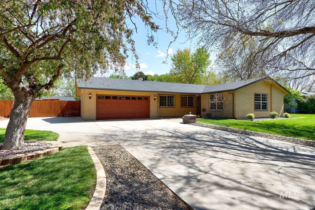 Photo of 3232 S Mccormick Way, Boise, ID 83709 (MLS # 98982707)