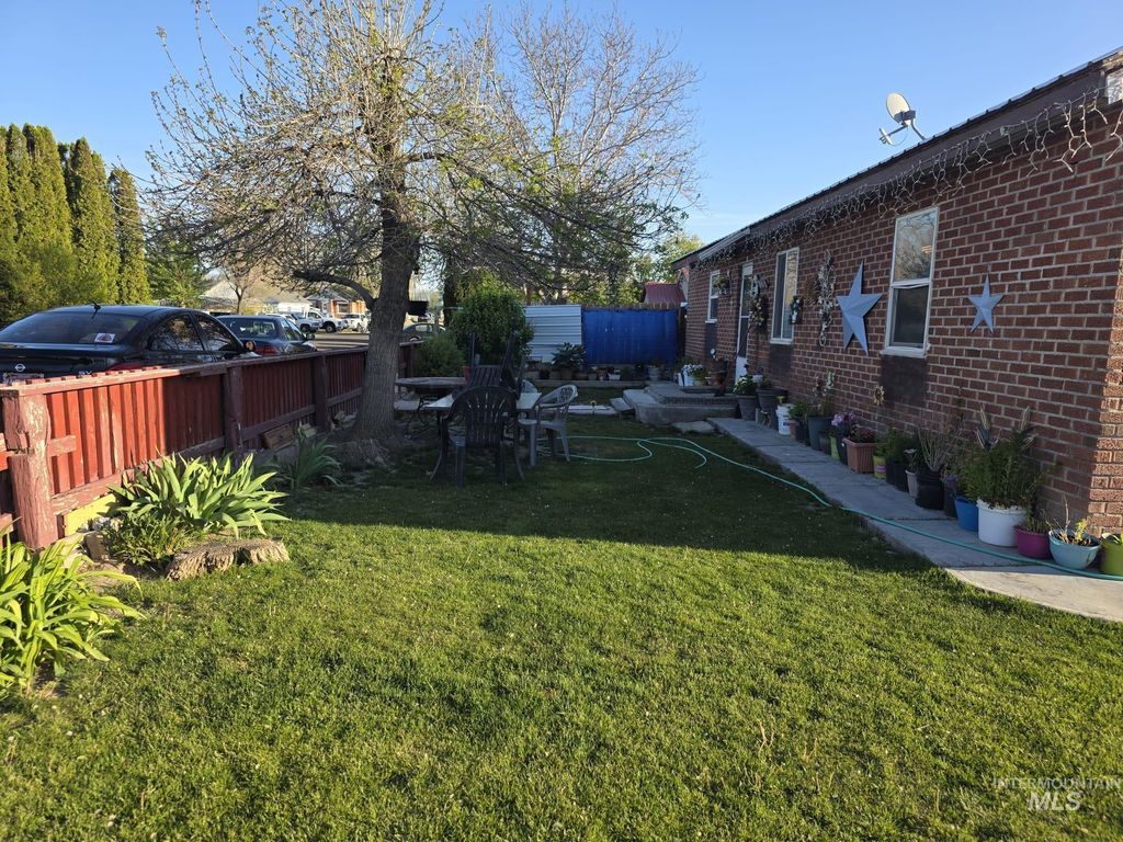 Photo of 1851 K St, Heyburn, ID 83336 (MLS # 98986197)