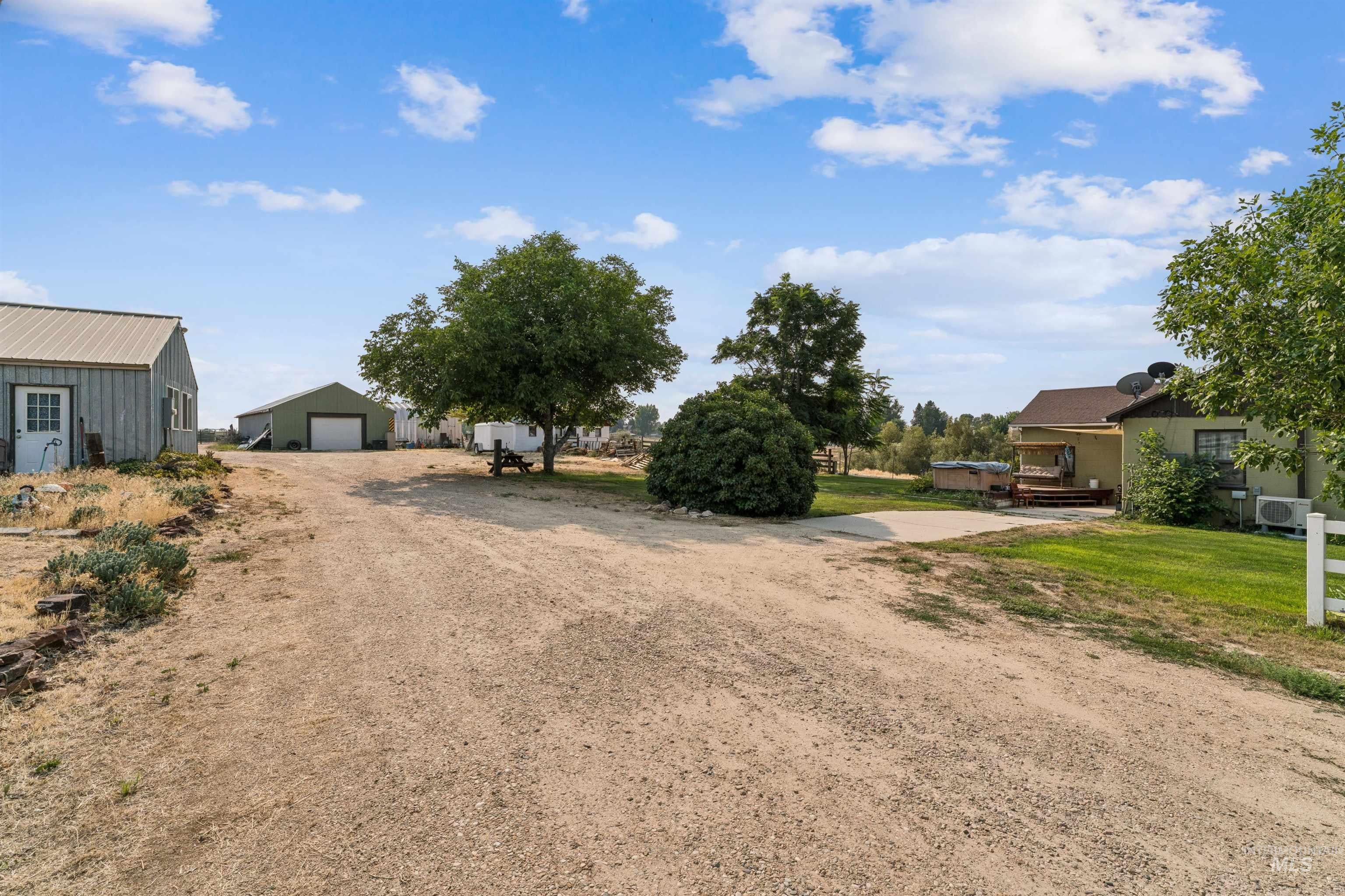 25248 Lansing Lane