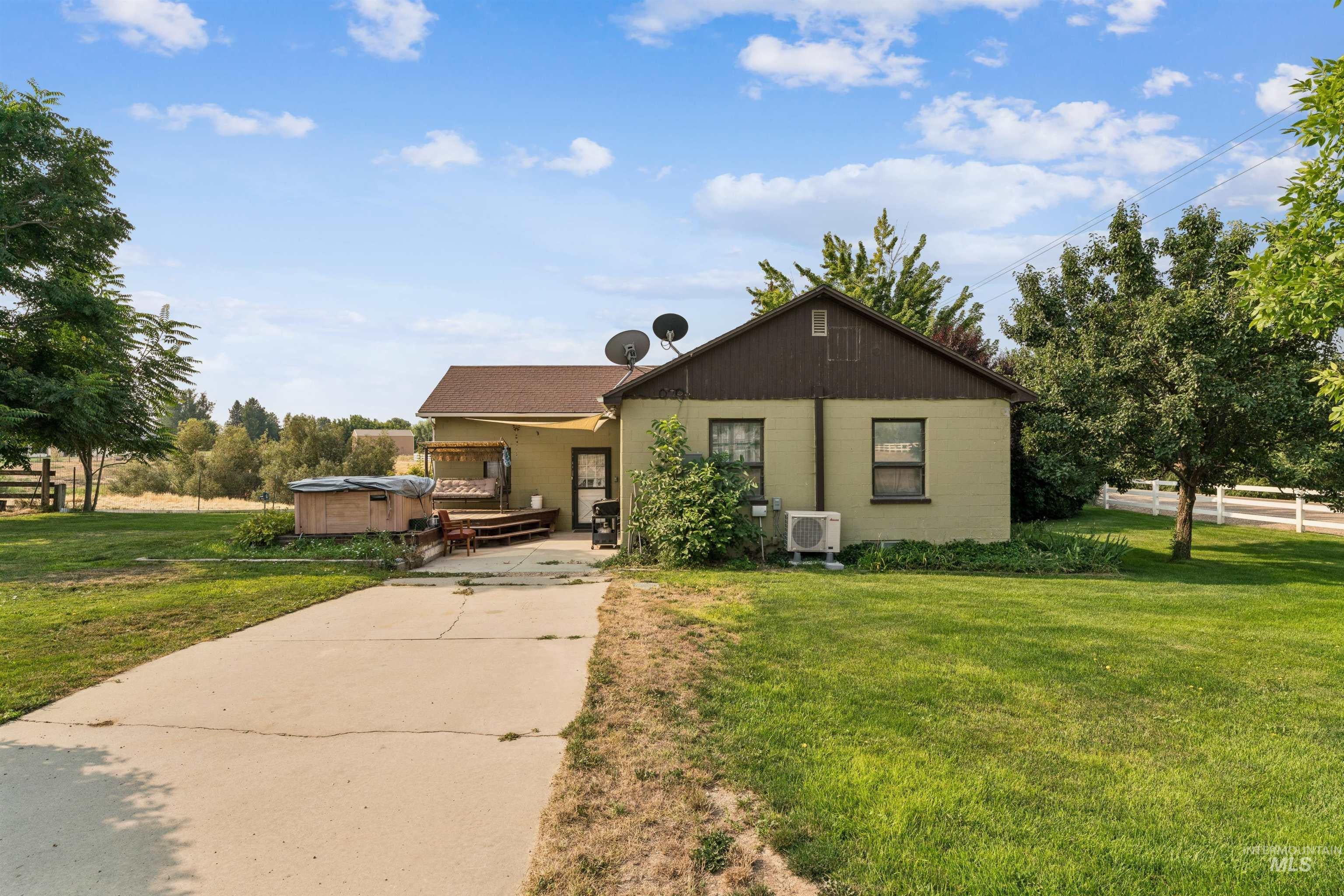 25248 Lansing Lane