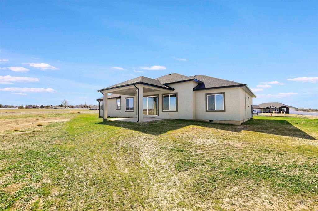 Photo of 2514 Tulip Cir, Twin Falls, ID 83301 (MLS # 98978017)