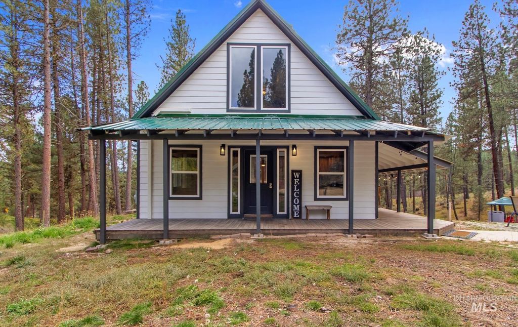 Photo of 12 N Meadow Creek Rd, Idaho City, ID 83631 (MLS # 98965409)