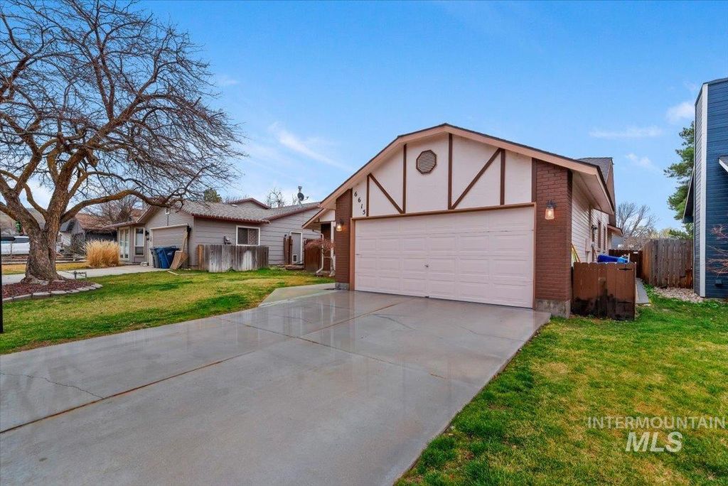 Photo of 6615 W Limelight Dr, Boise, ID 83714 (MLS # 98977446)