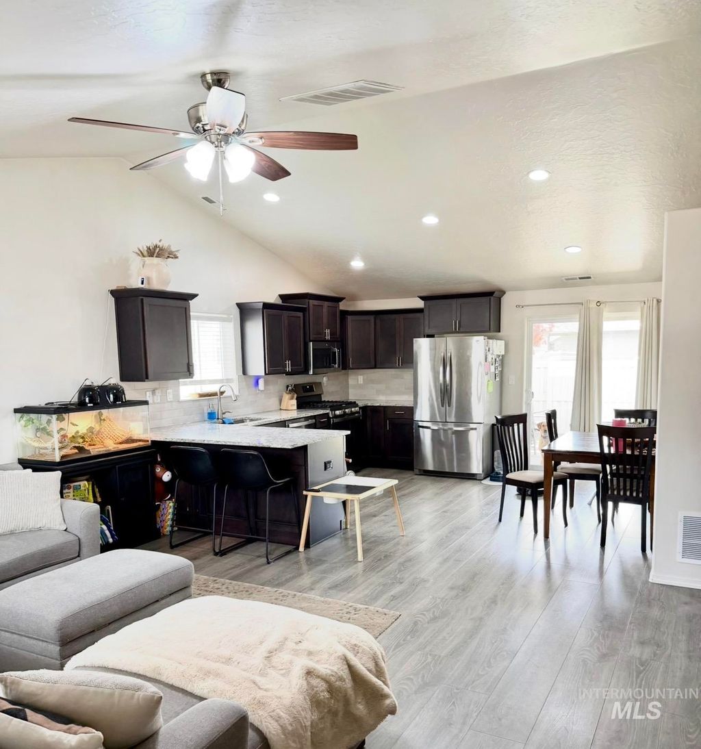 Photo of 695 Stanley Lake St, Middleton, ID 83644 (MLS # 98981772)