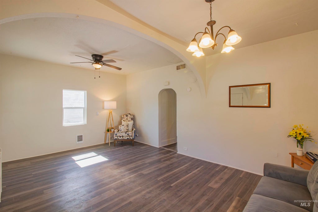 Photo of 907 N 7th St, Payette, ID 83661 (MLS # 99004532)