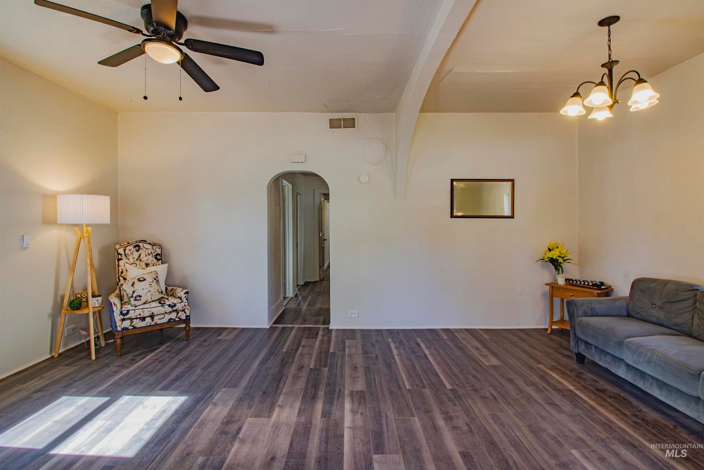 Photo of 907 N 7th St, Payette, ID 83661 (MLS # 99004532)