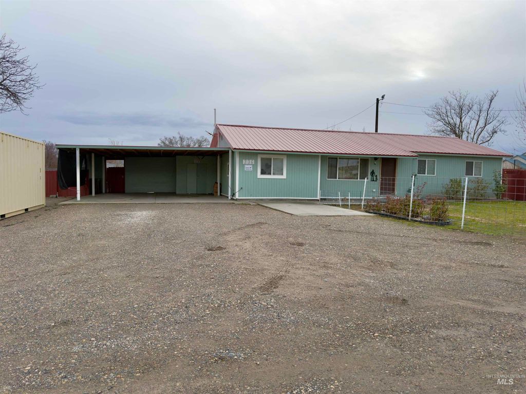 Photo of 336 NW 11th Ave, Ontario, OR 97914 (MLS # 98969395)
