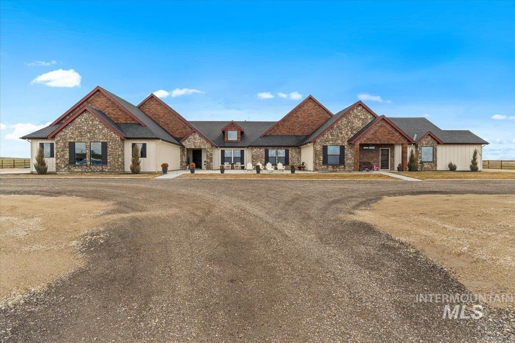 Photo of 27202 Lon Davis Rd, Parma, ID 83660 (MLS # 98977445)