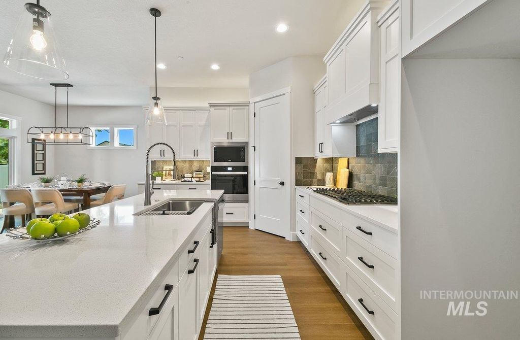 Photo of 3760 Jackie Lane, Boise, ID 83704 (MLS # 98969522)