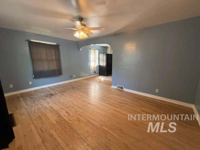 Photo of 611 17 Ave S AVE, Nampa, ID 83651 (MLS # 98997666)