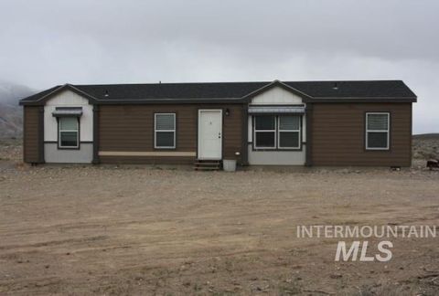 Photo of 5893 Remington Rdg, Mackay, ID 83251 (MLS # 98971509)