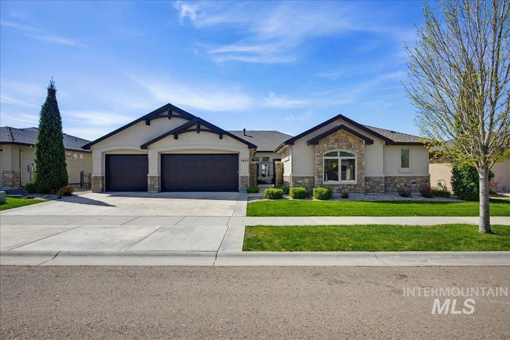 Photo of 4635 W Braveheart St, Eagle, ID 83616 (MLS # 98984226)