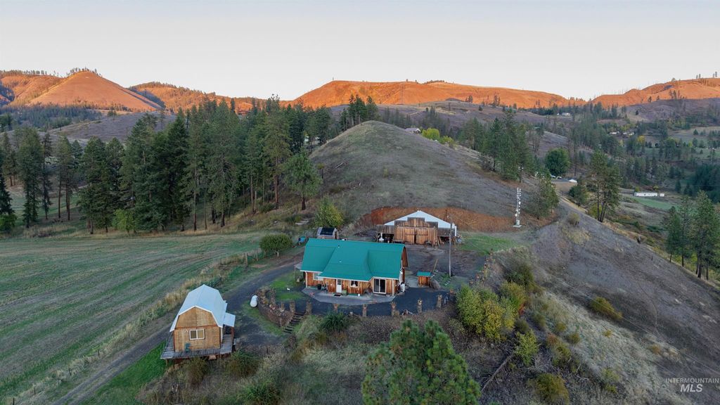 Photo of 164 Beaver Nob Dr, Kamiah, ID 83536 (MLS # 98964480)