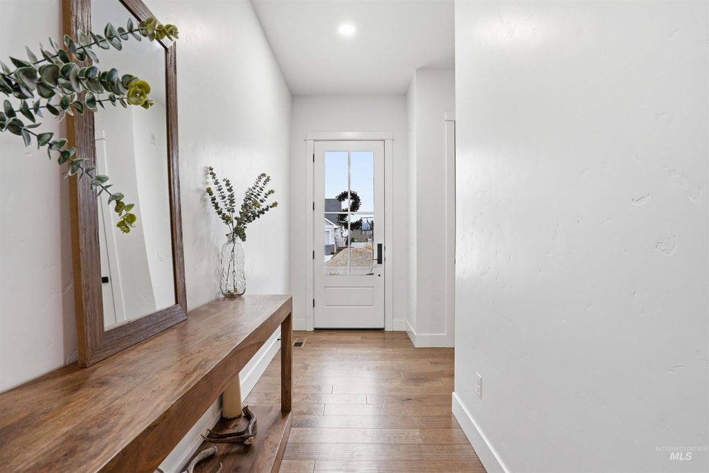 Photo of 262 W Moray St, Middleton, ID 83644 (MLS # 98977721)