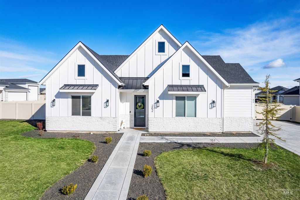 Photo of 262 W Moray St, Middleton, ID 83644 (MLS # 98977721)