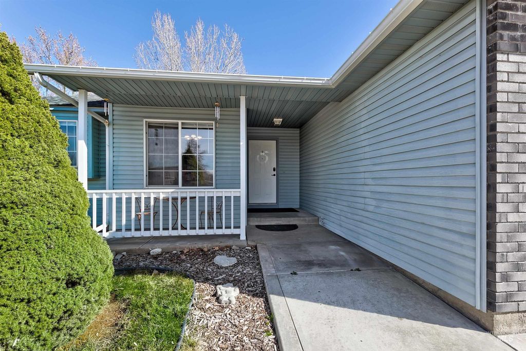 Photo of 510 Stony Meadow Drive, Nampa, ID 83686 (MLS # 98976787)