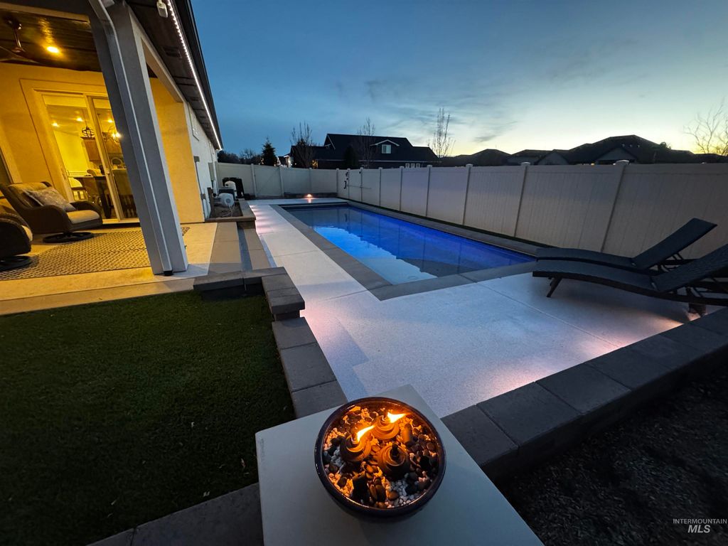 Photo of 4551 S Lava Springs Loop, Nampa, ID 83686 (MLS # 98974526)