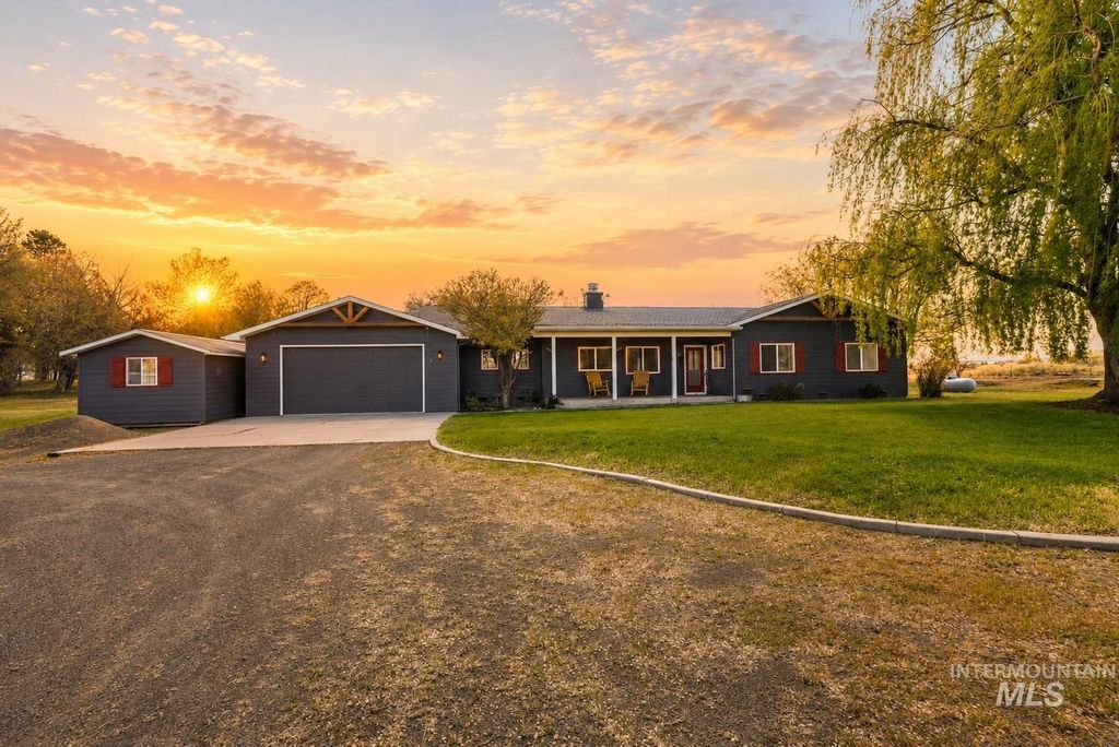 Photo of 2726 850 E, Hagerman, ID 83332 (MLS # 98984123)