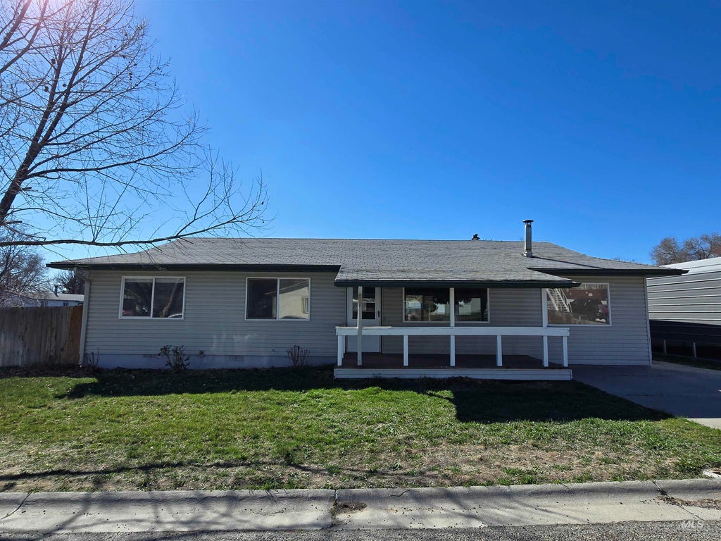 Photo of 1011 S Cleveland St, Jerome, ID 83338 (MLS # 99000051)