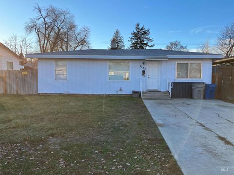 Photo of 2125 S Atlantic St, Boise, ID 83705 (MLS # 98988033)