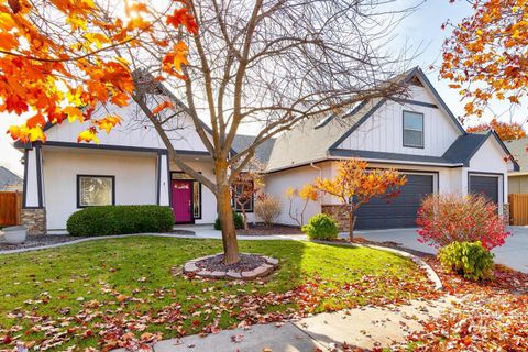 Photo of 2191 W Ditch Creek Drive, Meridian, ID 83646 (MLS # 98976736)