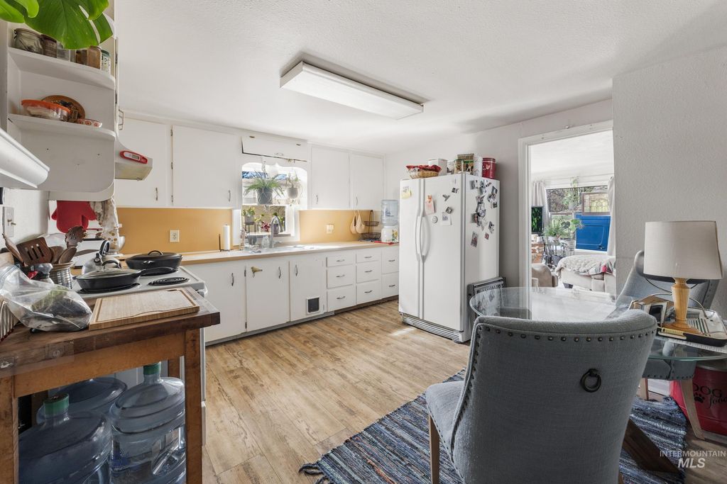 Photo of 1278 W Targee St, Boise, ID 83706 (MLS # 98978856)