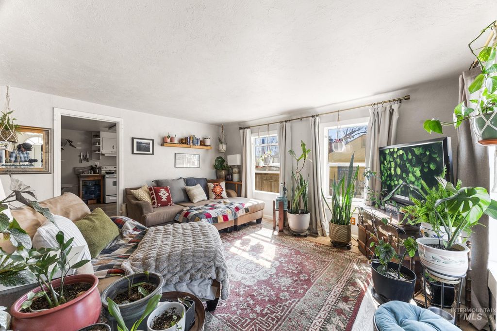 Photo of 1278 W Targee St, Boise, ID 83706 (MLS # 98978856)