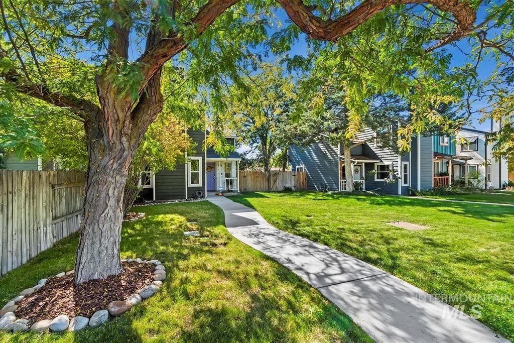 Photo of 1793 E Boise Ave, Boise, ID 83706 (MLS # 98963766)