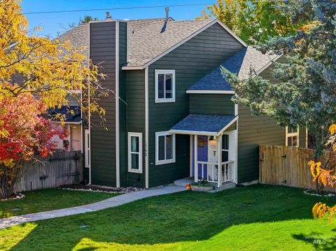 Photo of 1793 E Boise Ave, Boise, ID 83706 (MLS # 98963766)