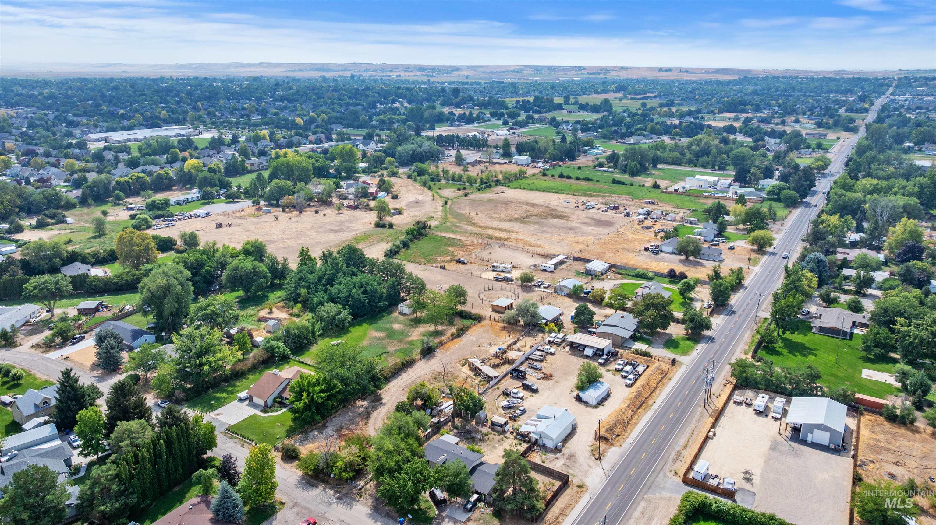 Aerial view of property and surrounding area